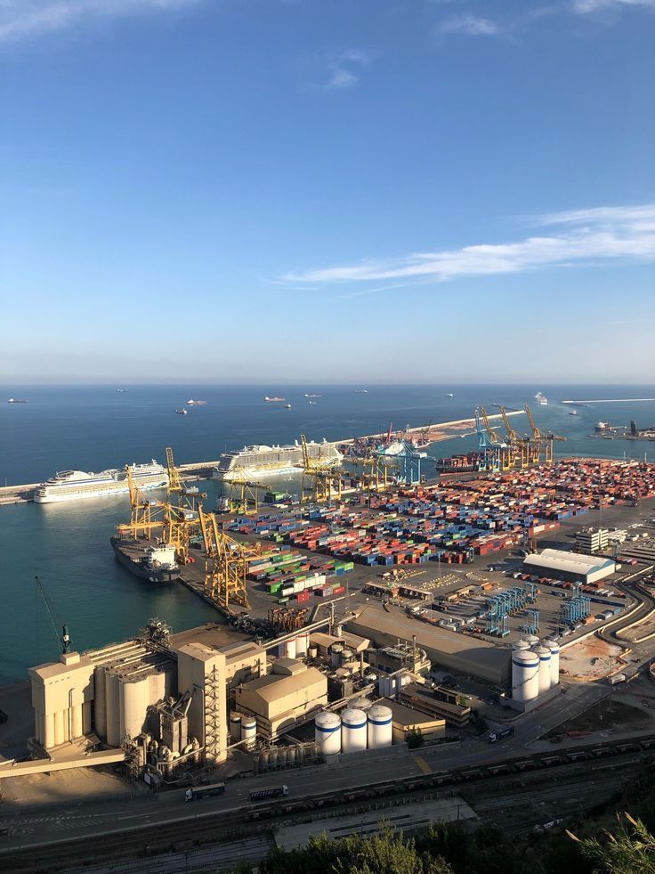 Shipping port overview